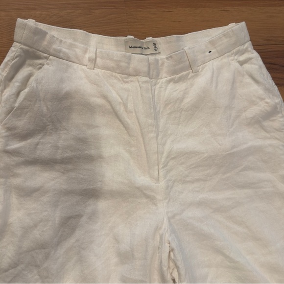 Abercrombie & Fitch Wide-Leg Cream Trousers - Picture 4 of 6